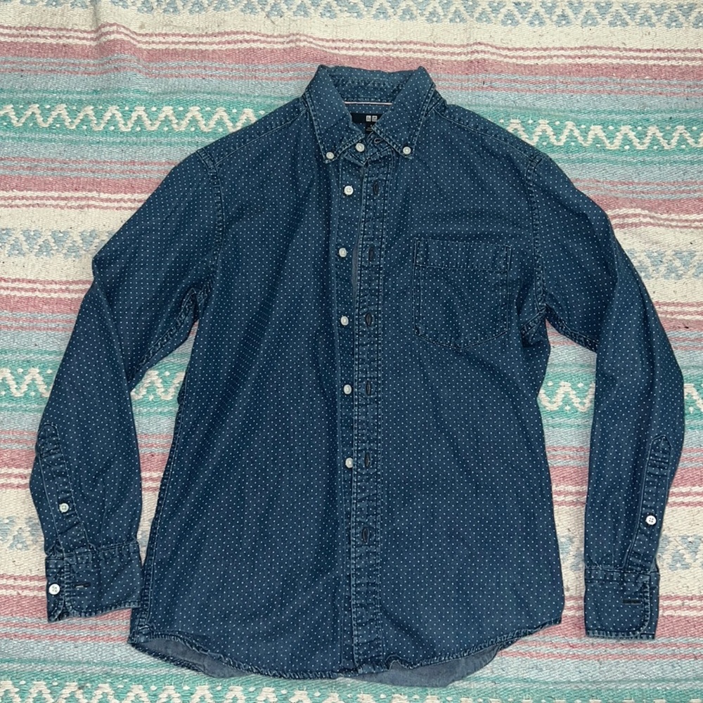 Uniqlo blue faux denim button-down shirt with white polka dots